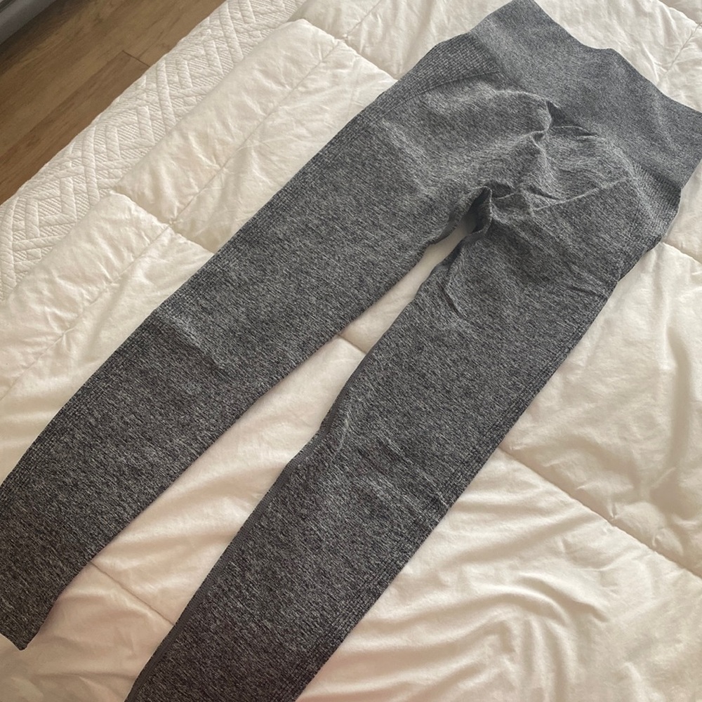 New butt scrunch leggings
